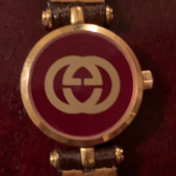 Gucci Gold and Cream Women's Watch - Picture 2 of 4